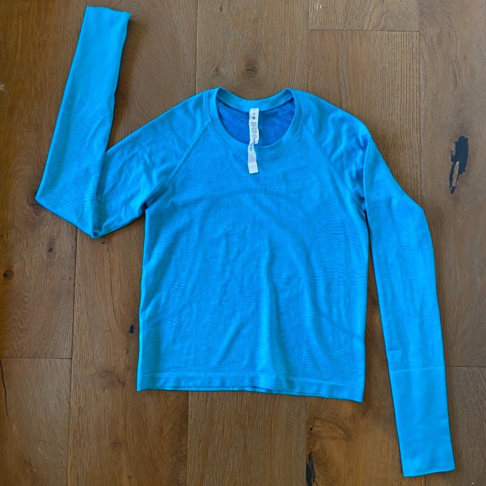 lululemon athletica Long Sleeve Tee in Bright Turquoise